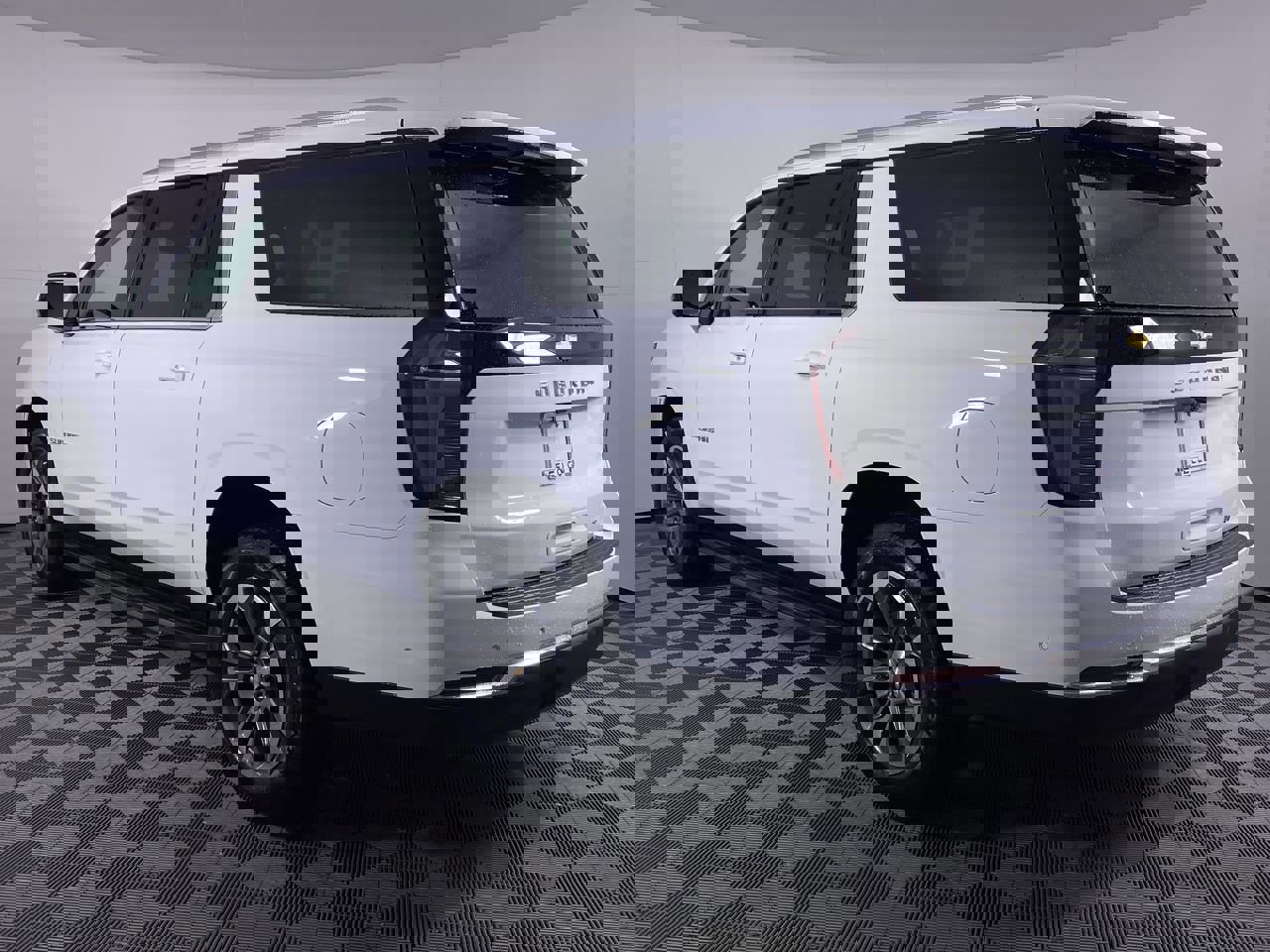 New 2026 Chevrolet Suburban LT w/ Comfort Package image 19