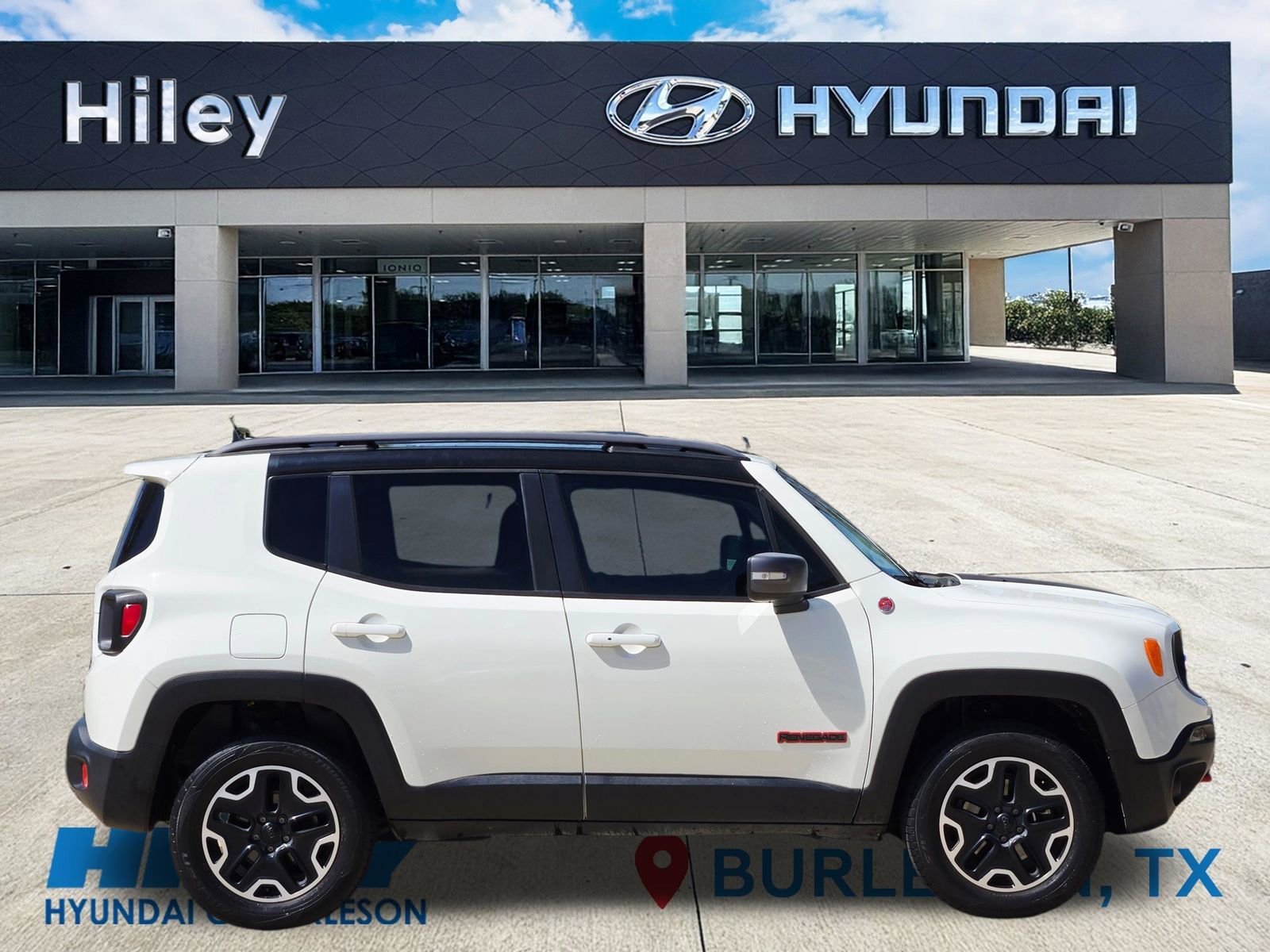 Used 2015 Jeep Renegade Trailhawk w/ Cold Weather Group image 3