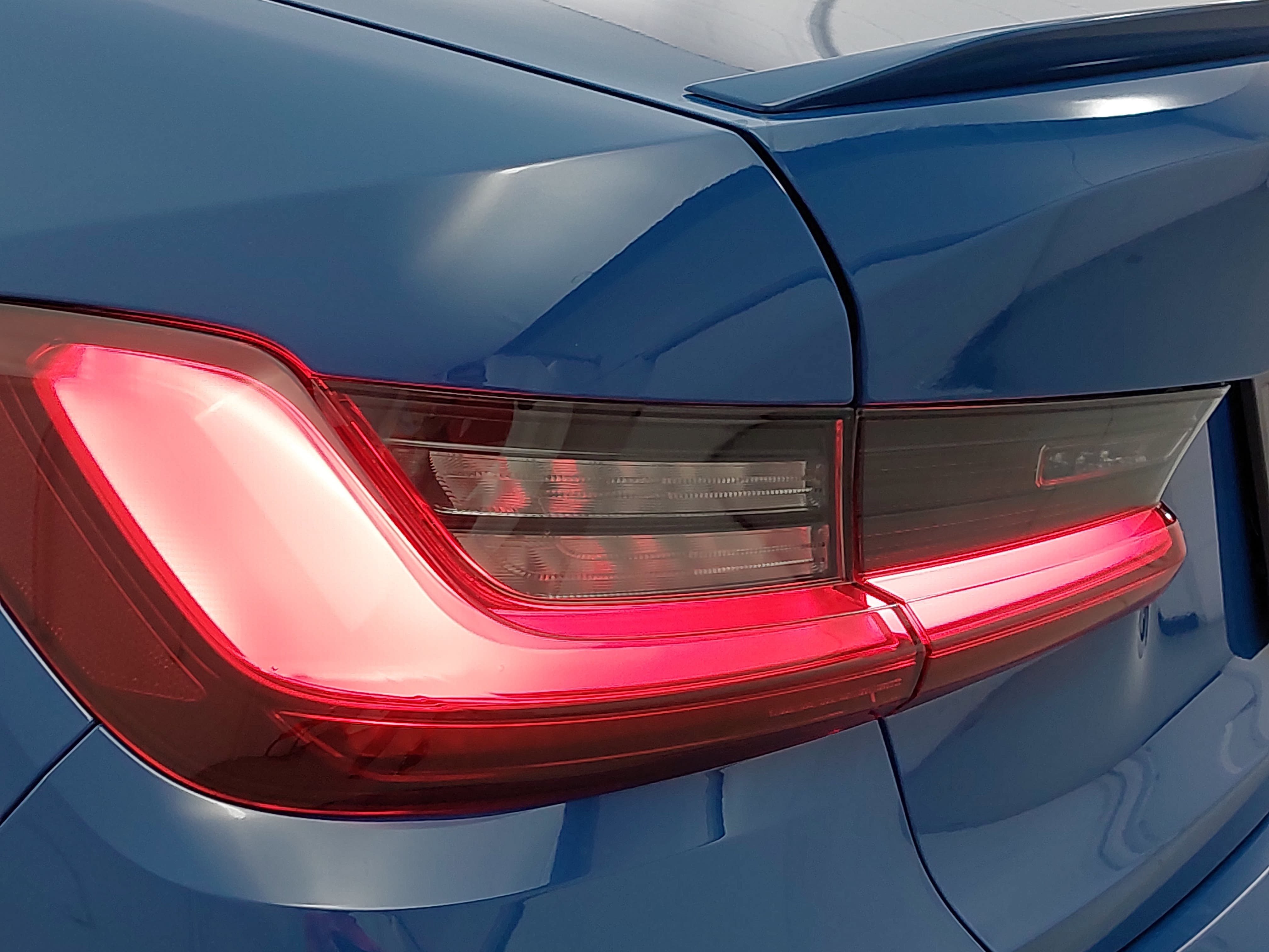 Used 2025 BMW M3 w/ Executive Package RWD image 36