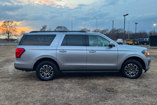 Used 2024 Ford Expedition Max XLT image 7