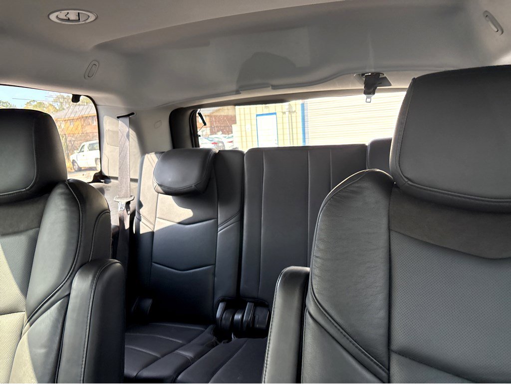 Used 2020 Cadillac Escalade Luxury image 26