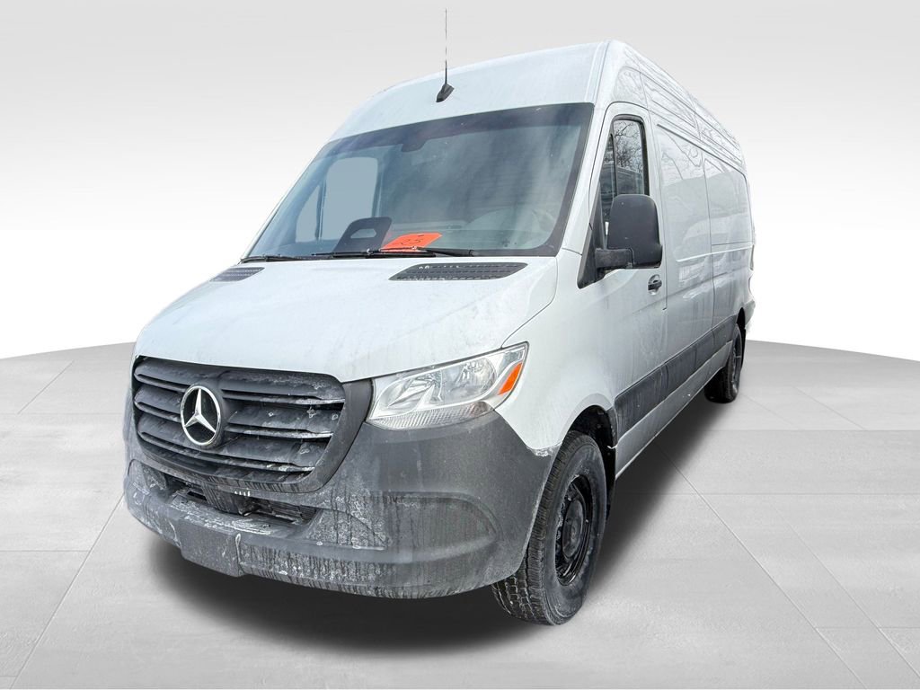 Used 2025 Mercedes-Benz Sprinter 2500 image 3