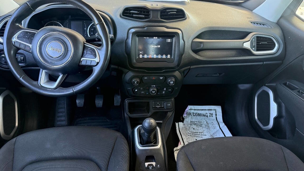 Used 2018 Jeep Renegade Latitude image 12