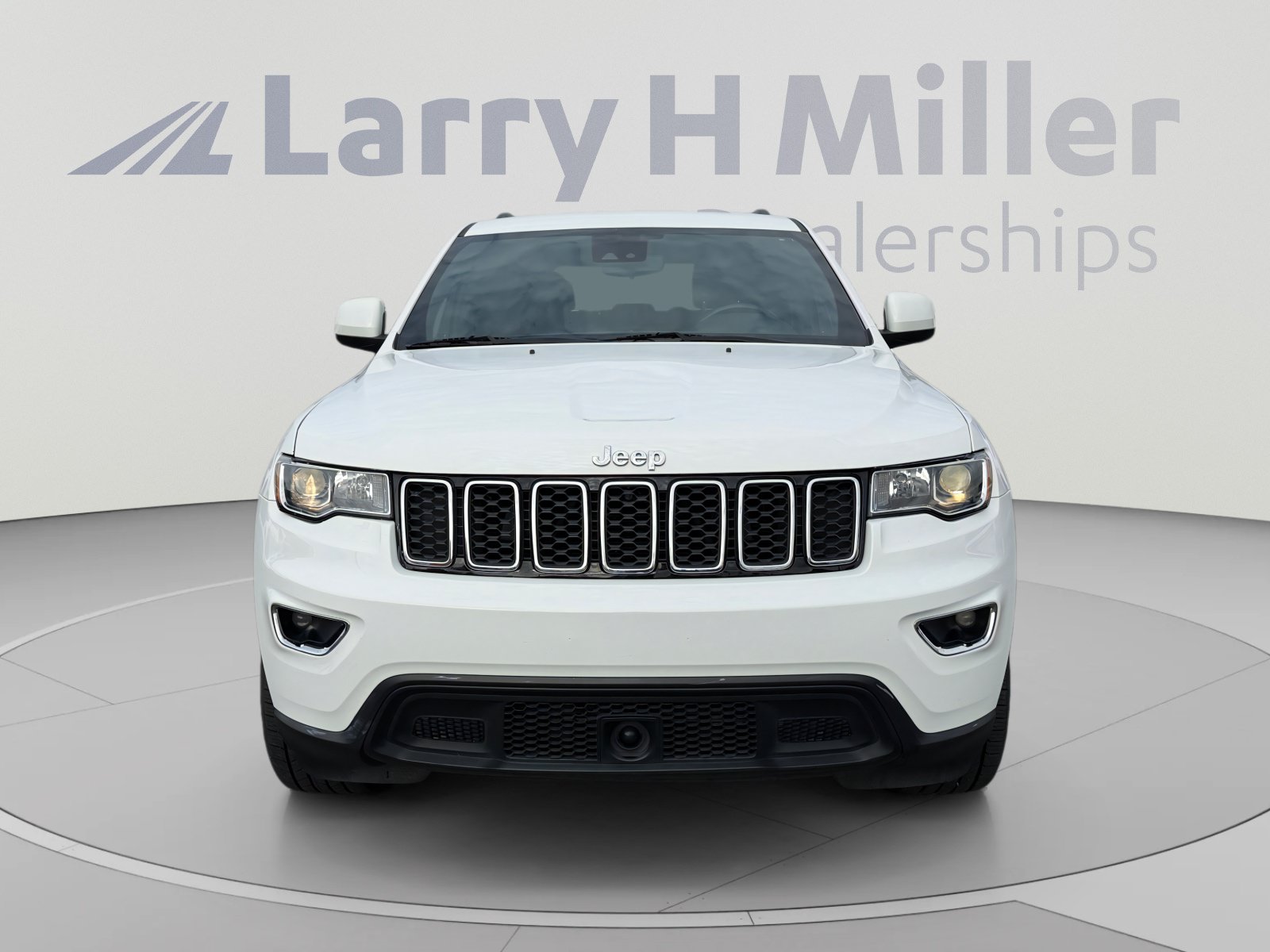 Used 2021 Jeep Grand Cherokee Laredo w/ Security & Convenience Group AWD/4WD image 8