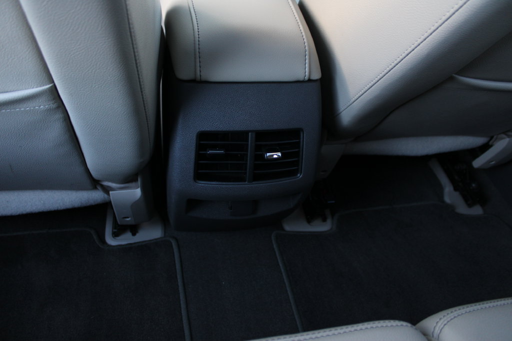 Used 2013 Ford Edge Limited FWD image 24