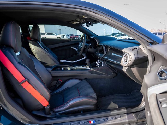 Used 2018 Chevrolet Camaro ZL1 image 22