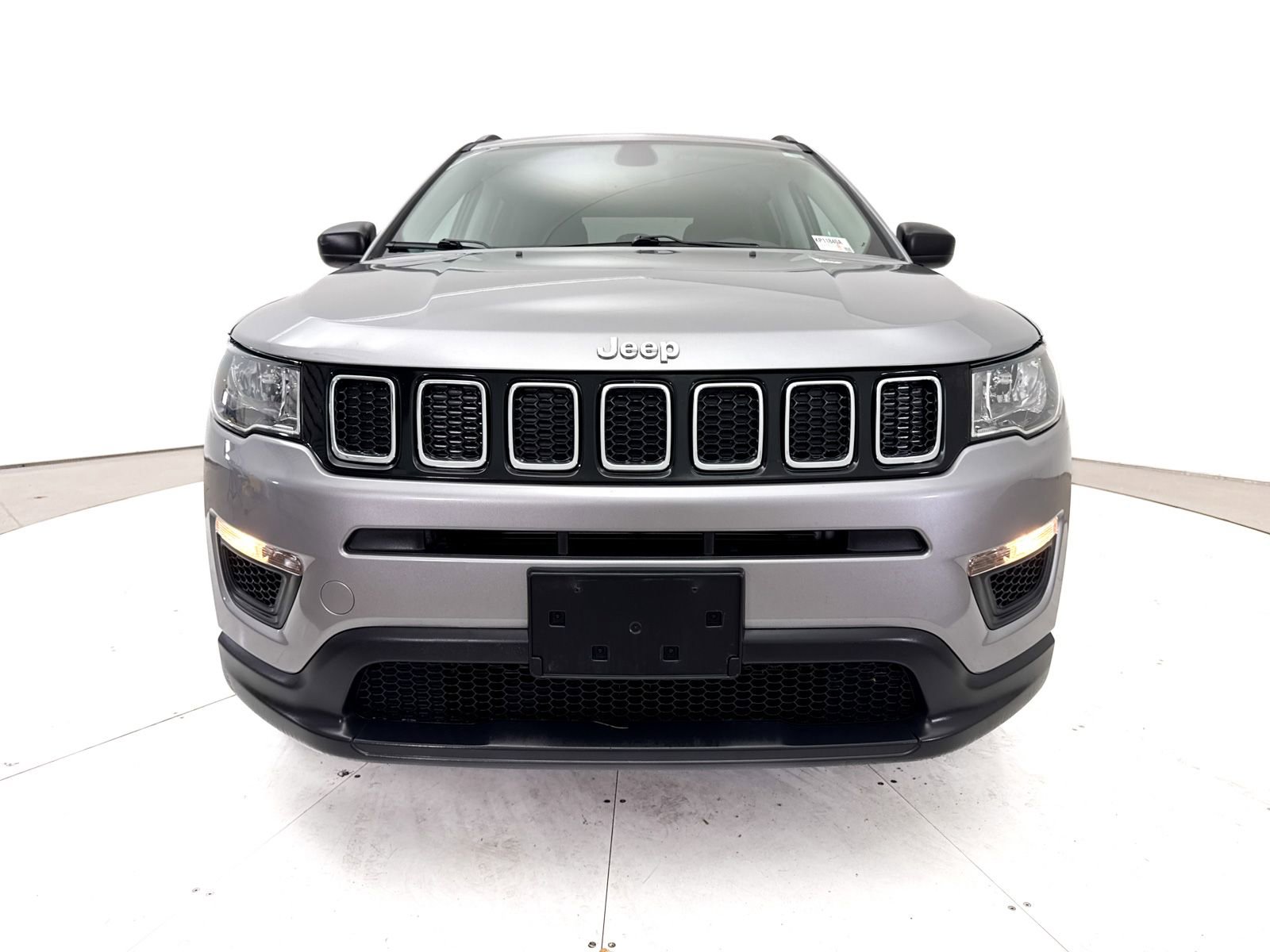 Used 2019 Jeep Compass Sport w/ Tech Group FWD image 11