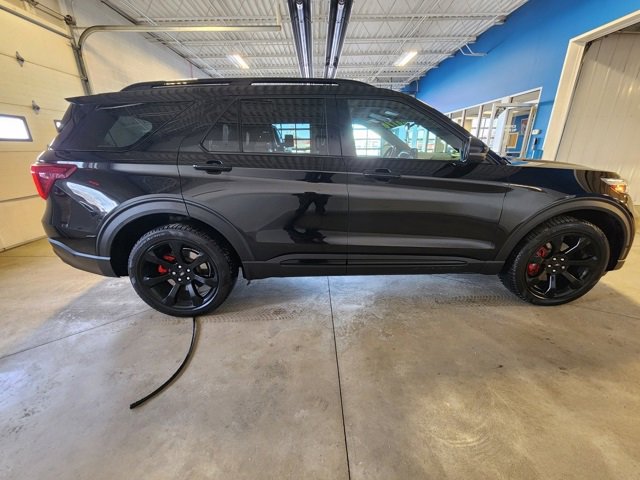 Used 2020 Ford Explorer ST w/ ST Street Pack image 5