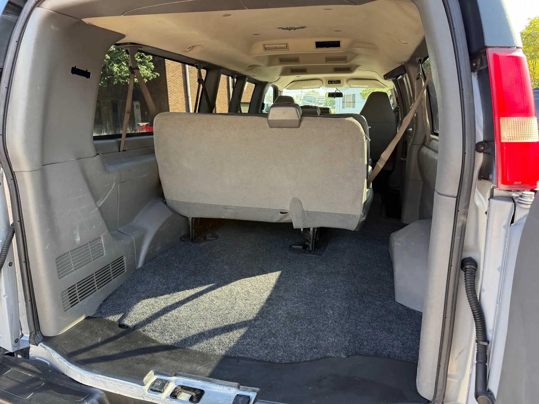 Used 2015 GMC Savana 3500 LT w/ LT Preferred Equipment Group RWD image 33