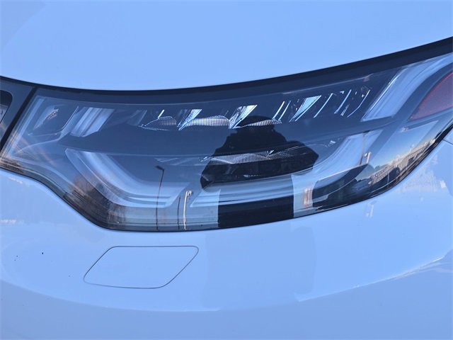 Used 2020 Land Rover Discovery SE image 32