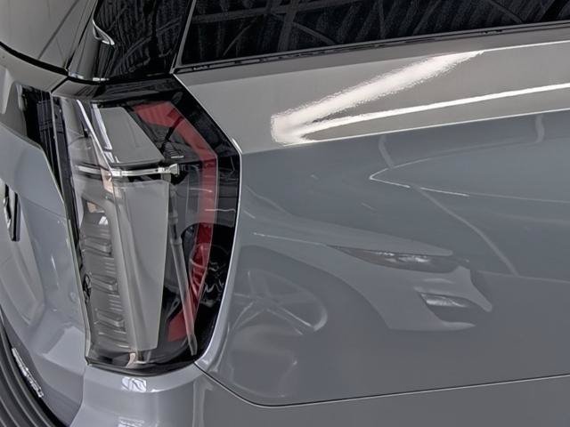 New 2026 Chevrolet Suburban Premier w/ Sun And Tow Package AWD/4WD image 15