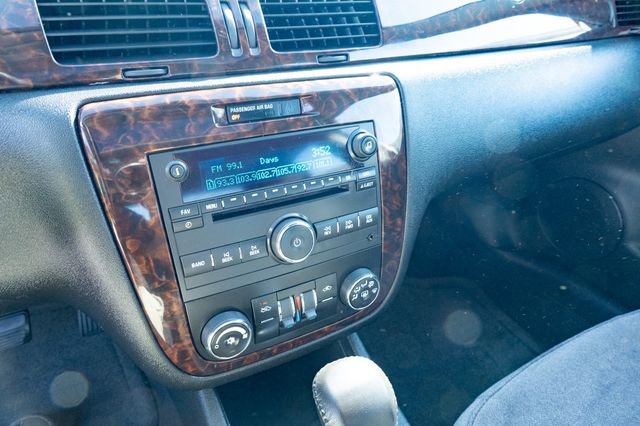 Used 2013 Chevrolet Impala LT w/ LT Sunroof Package FWD image 22