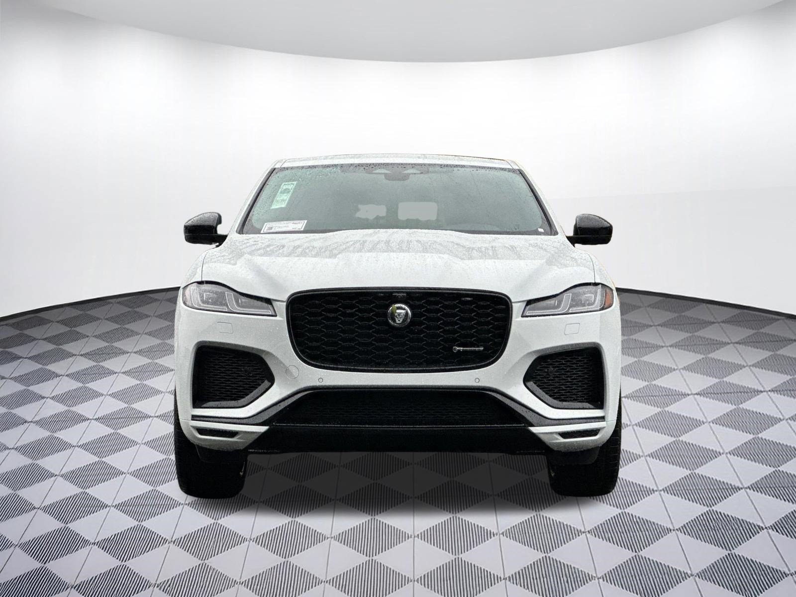 Used 2025 Jaguar F-PACE R-Dynamic S AWD/4WD image 6