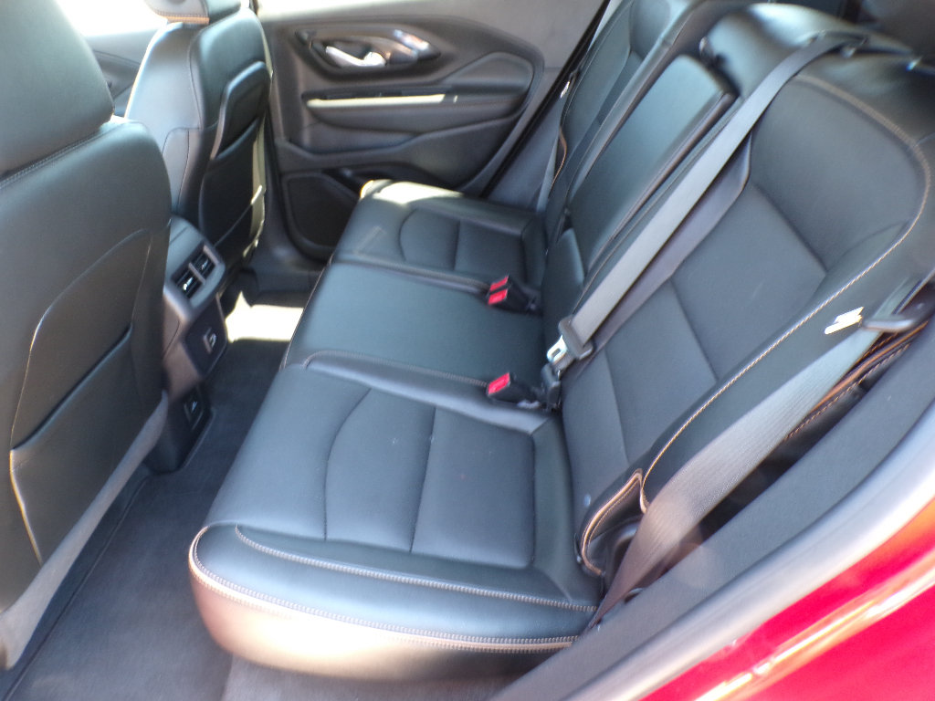Used 2023 GMC Terrain AT4 AWD/4WD image 11