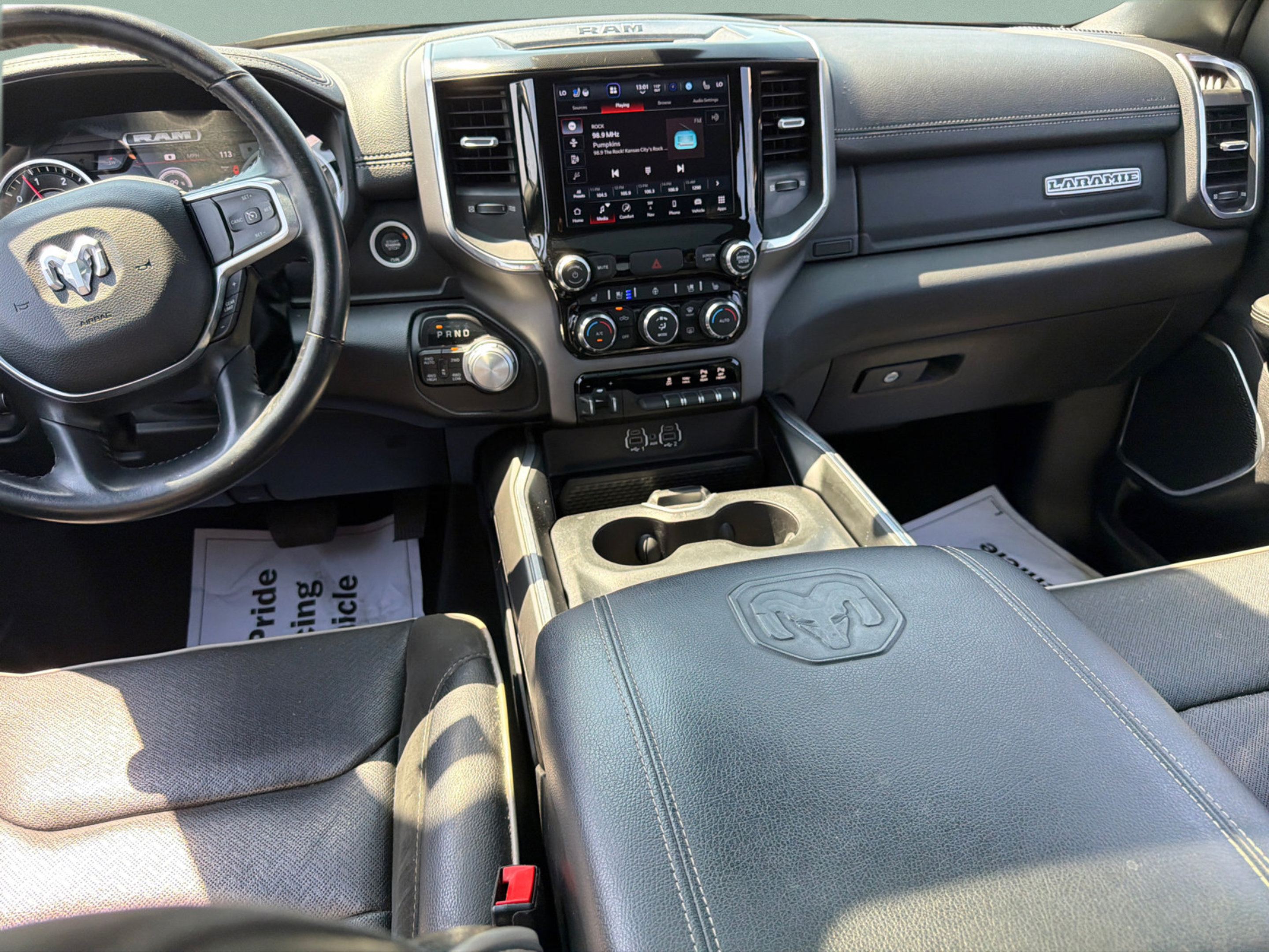 Used 2022 RAM 1500 Laramie w/ Sport Appearance Package AWD/4WD image 14