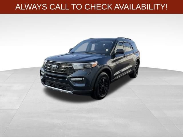 Used 2022 Ford Explorer XLT w/ Equipment Group 202A AWD/4WD image 3