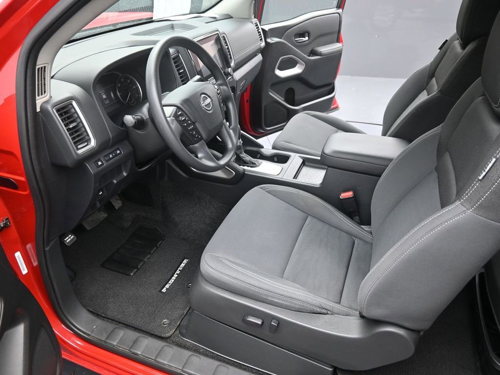 Used 2022 Nissan Frontier SV image 11