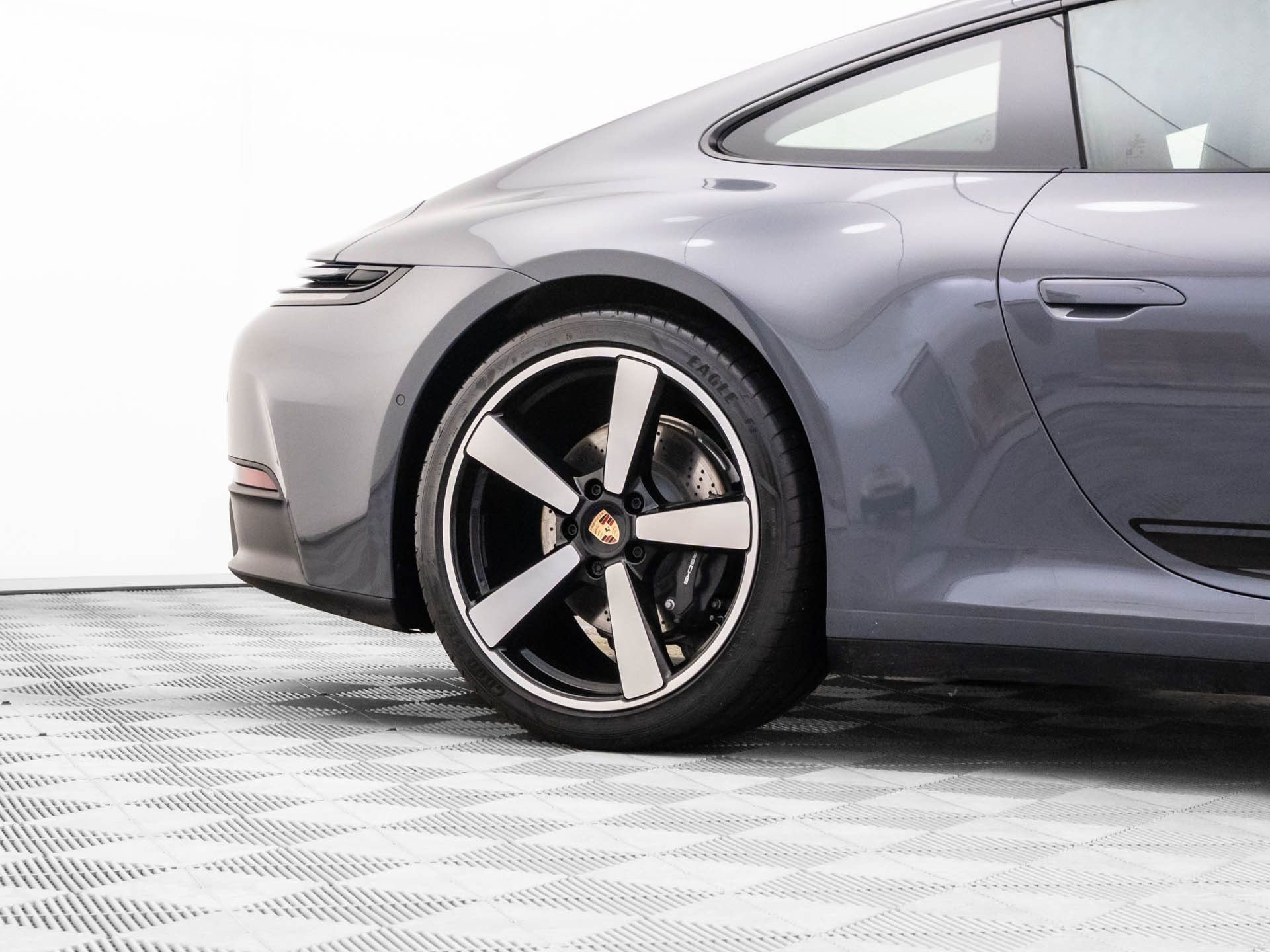 Certified 2025 Porsche 911 Carrera image 36