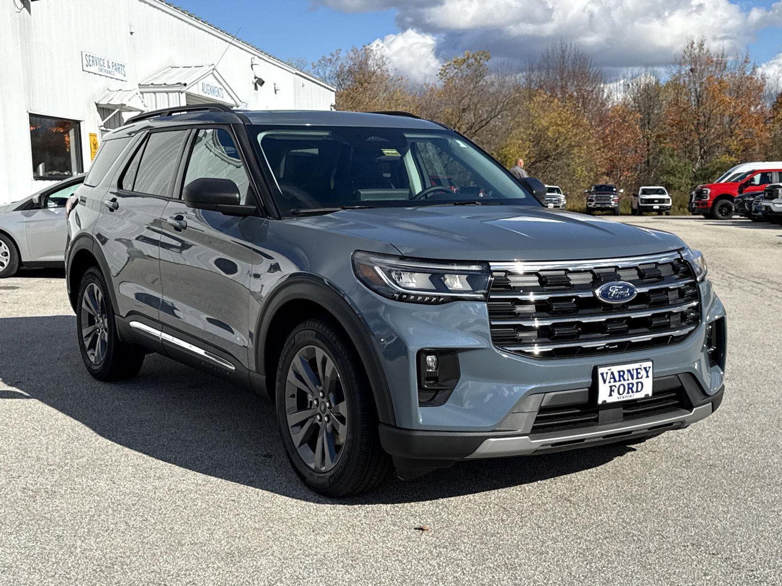 New 2025 Ford Explorer Active w/ Active Comfort Package image 3