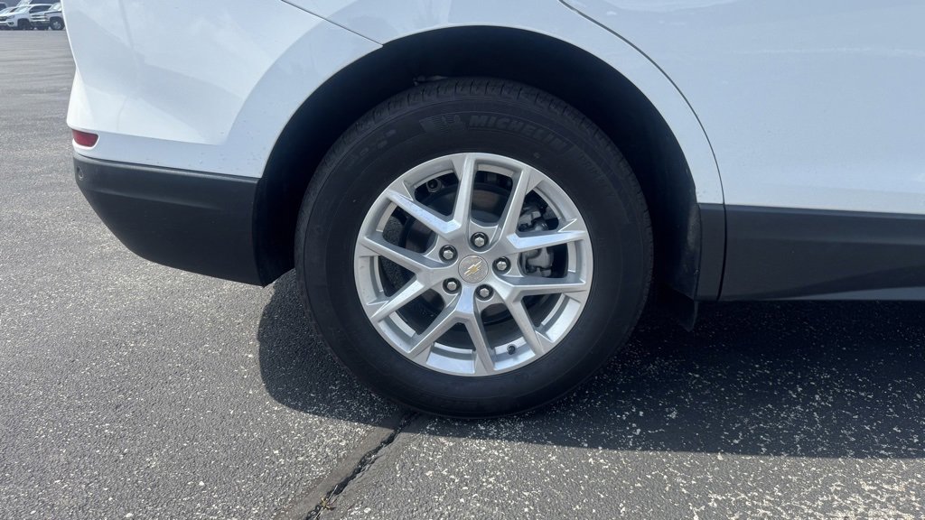 Used 2023 Chevrolet Equinox LT image 32