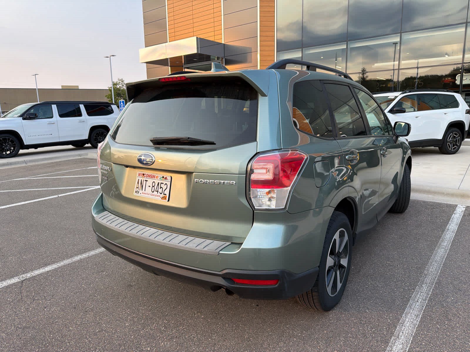 Used 2018 Subaru Forester 2.5i Premium w/ All-Weather Package AWD/4WD image 5