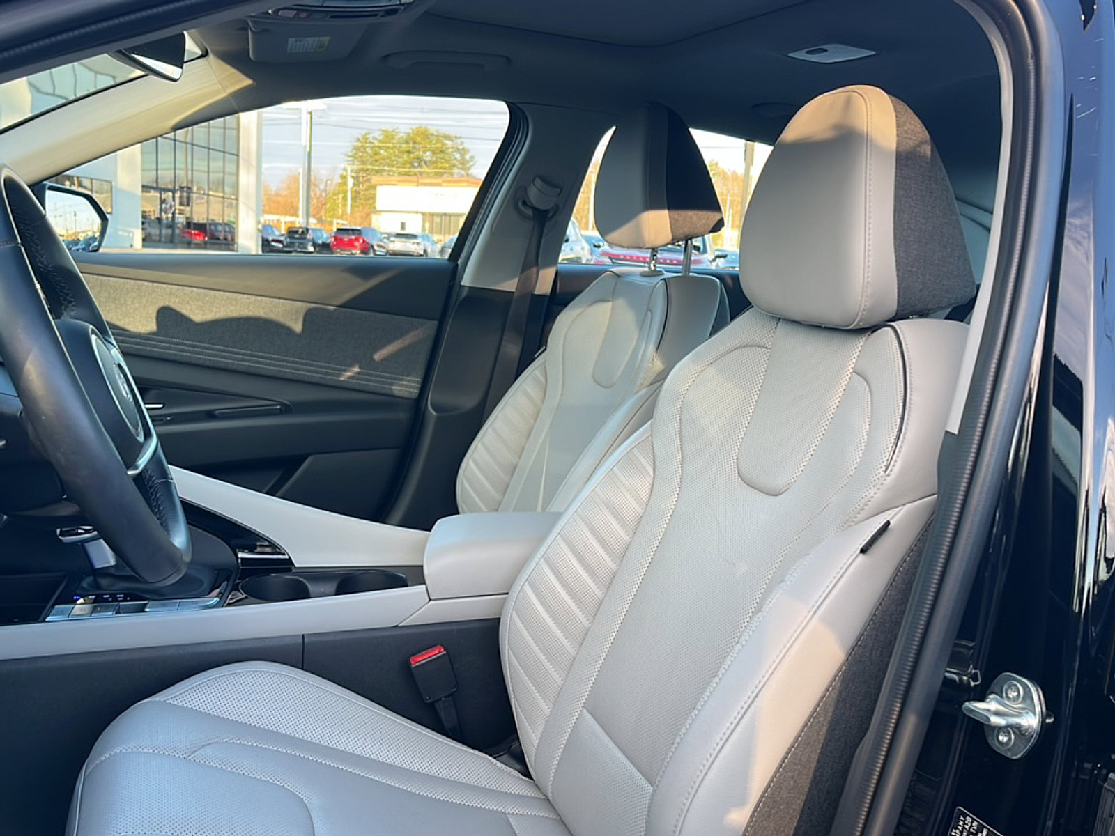 Certified 2024 Hyundai Elantra Limited image 15