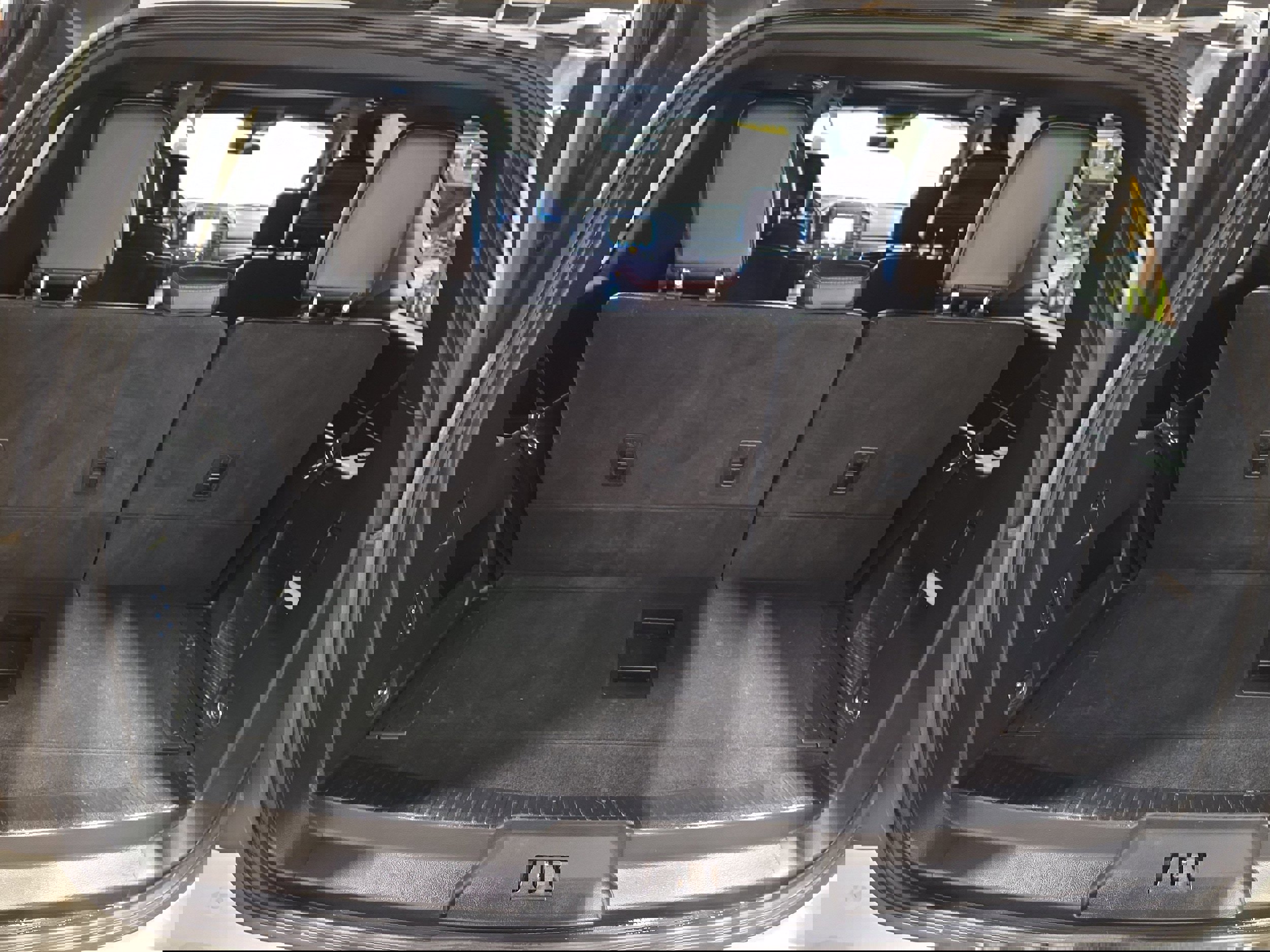 Used 2020 Ford Expedition Limited w/ Equipment Group 303A image 9