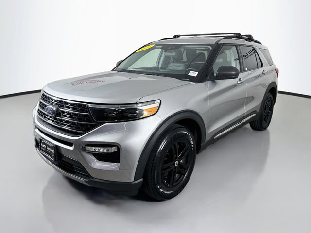Used 2022 Ford Explorer XLT w/ Equipment Group 202A AWD/4WD image 3