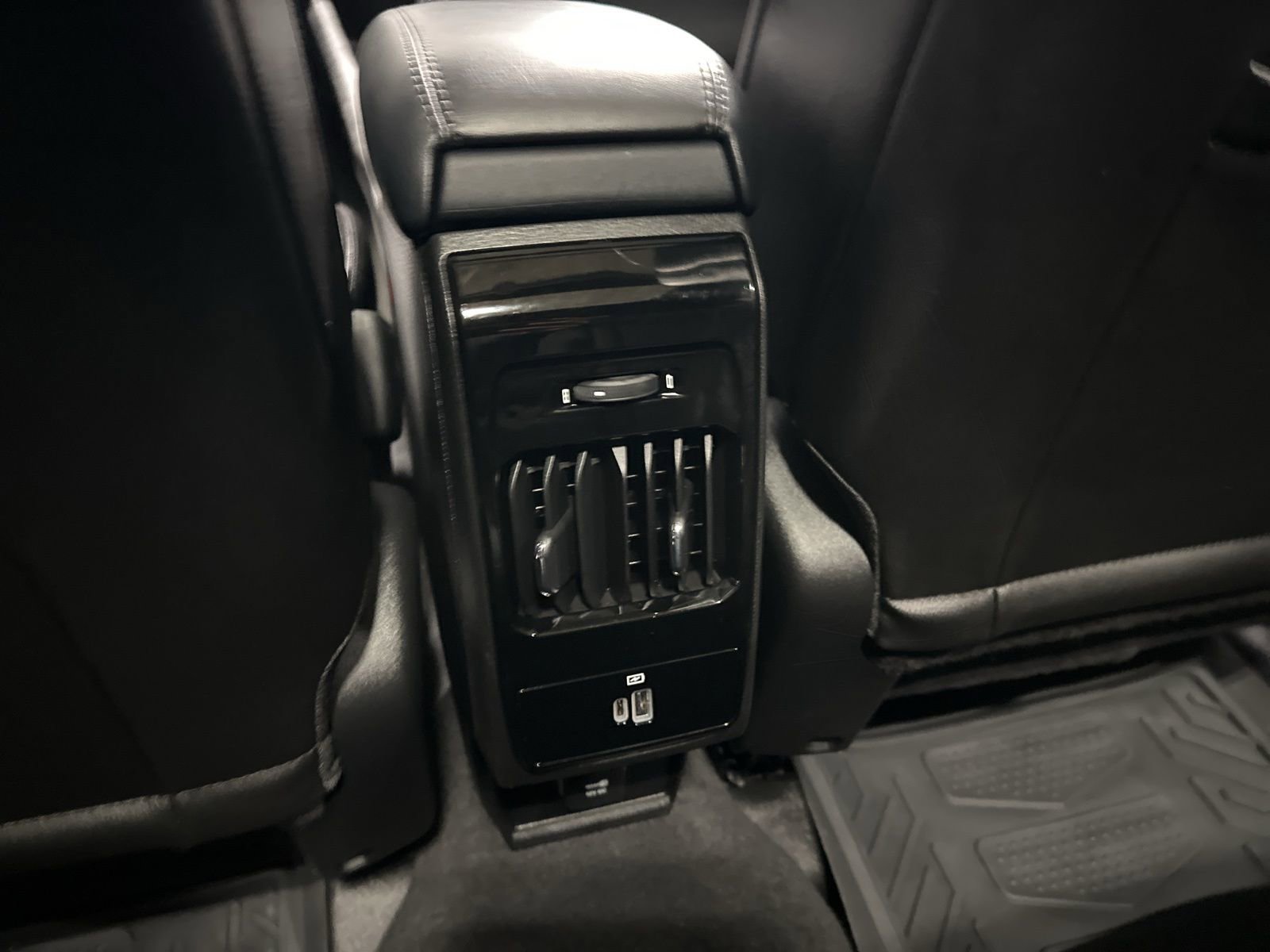 Used 2024 Jeep Compass Limited w/ Elite Group image 22