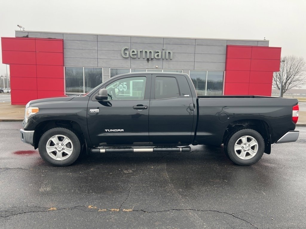 Used 2017 Toyota Tundra SR5 image 12