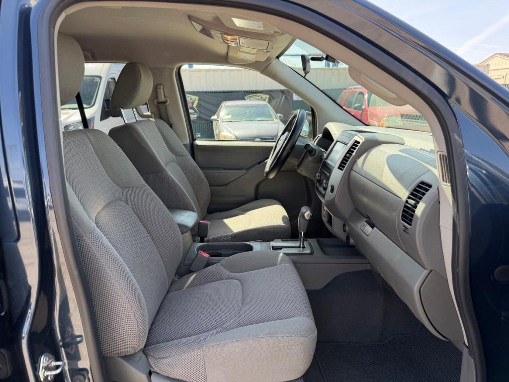 Used 2019 Nissan Frontier SV RWD image 21