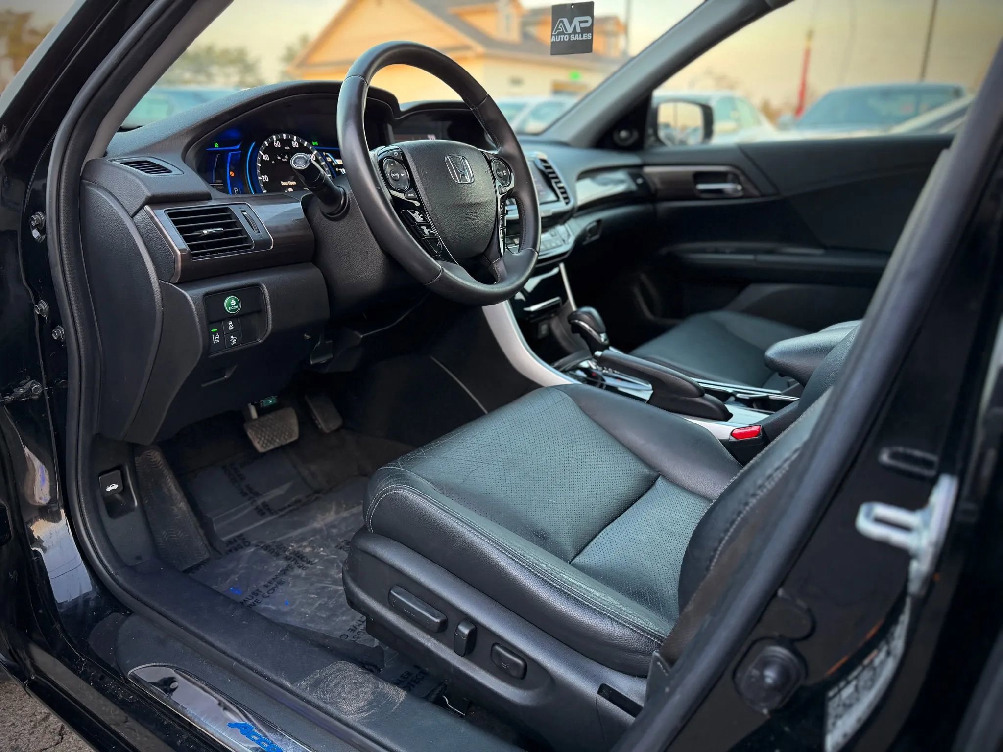 Used 2017 Honda Accord EX-L image 10