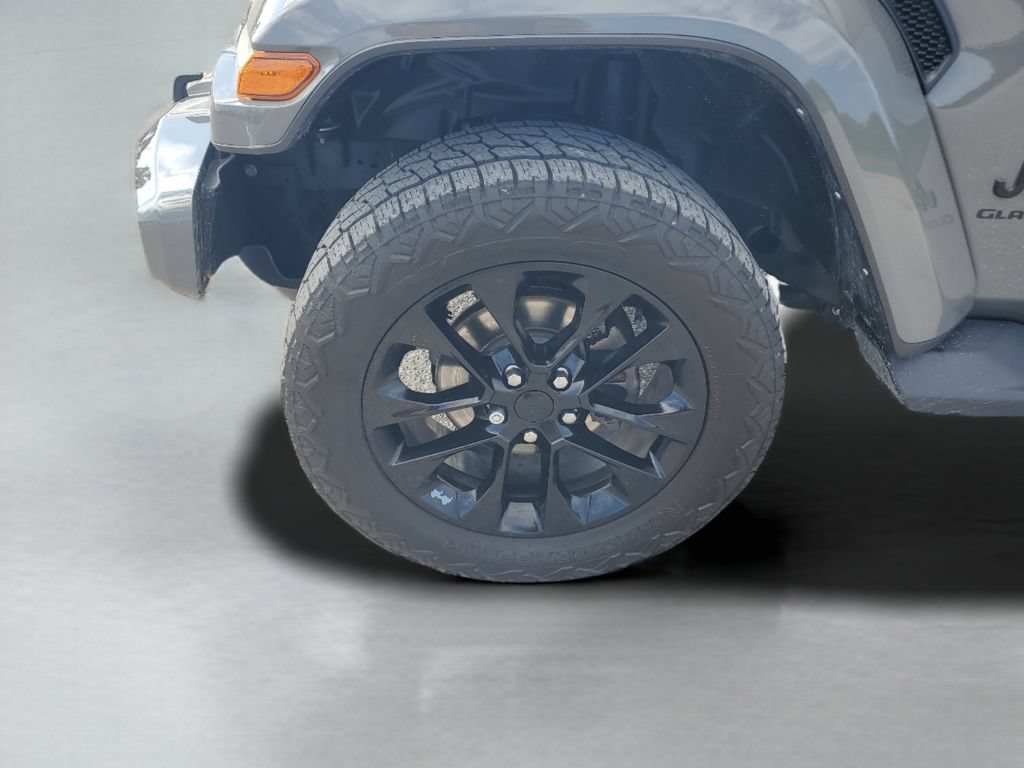 Used 2022 Jeep Gladiator Overland AWD/4WD image 18