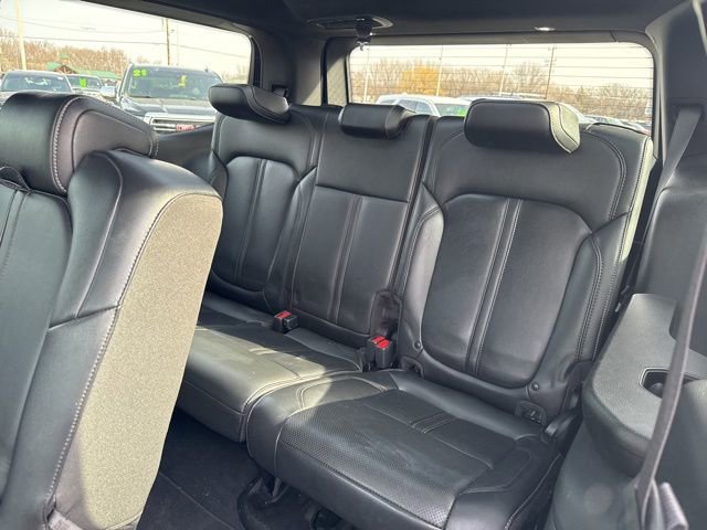 Used 2023 Jeep Wagoneer 4WD w/ Premium Group I image 15