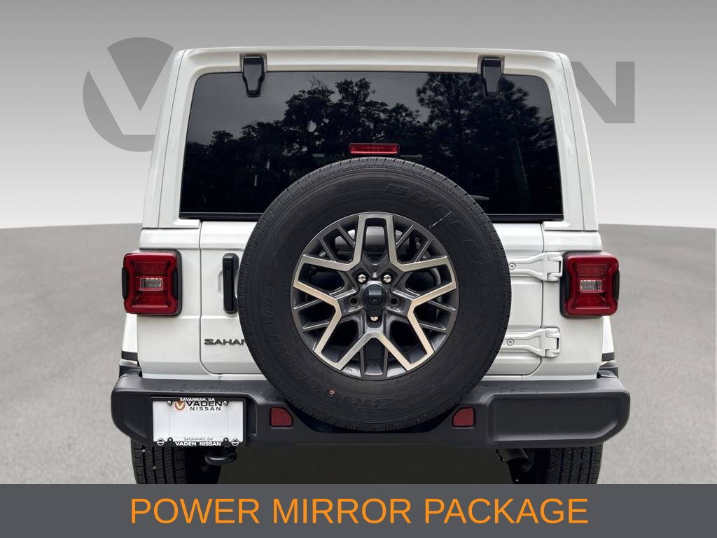 Used 2025 Jeep Wrangler Unlimited Sahara AWD/4WD image 8