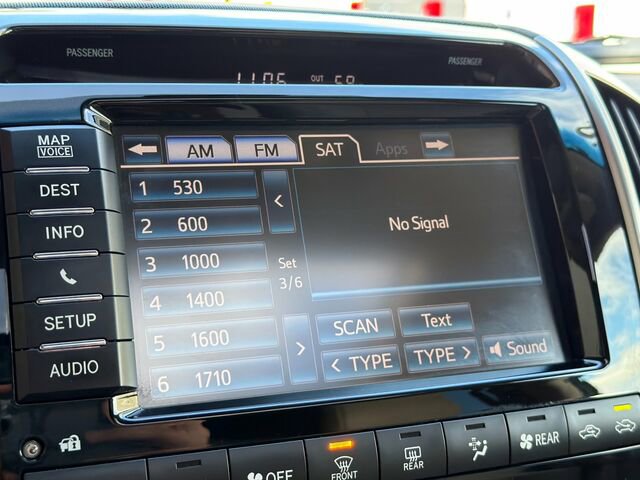 Used 2013 Toyota Land Cruiser AWD/4WD image 23