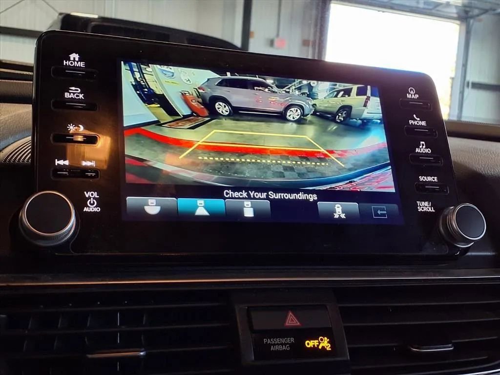 Used 2022 Honda Accord Touring image 18