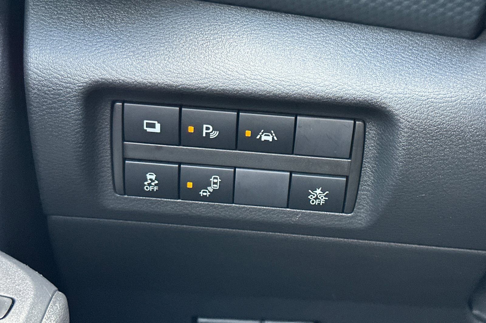 Used 2021 Nissan Kicks S image 29