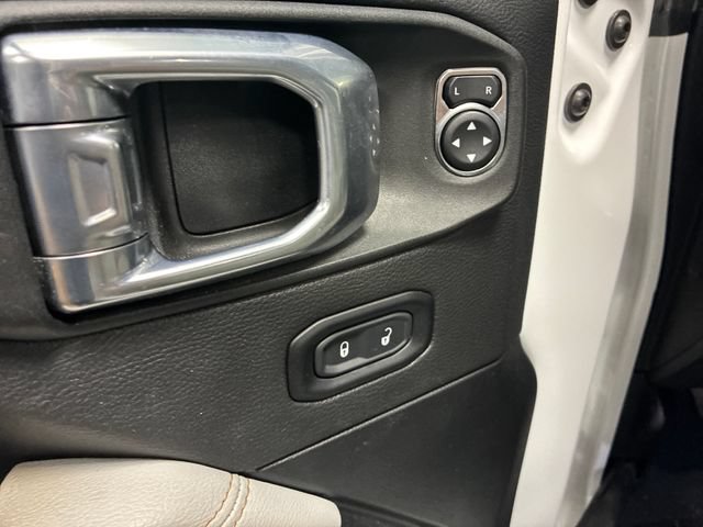 Used 2021 Jeep Wrangler Unlimited Sahara AWD/4WD image 11