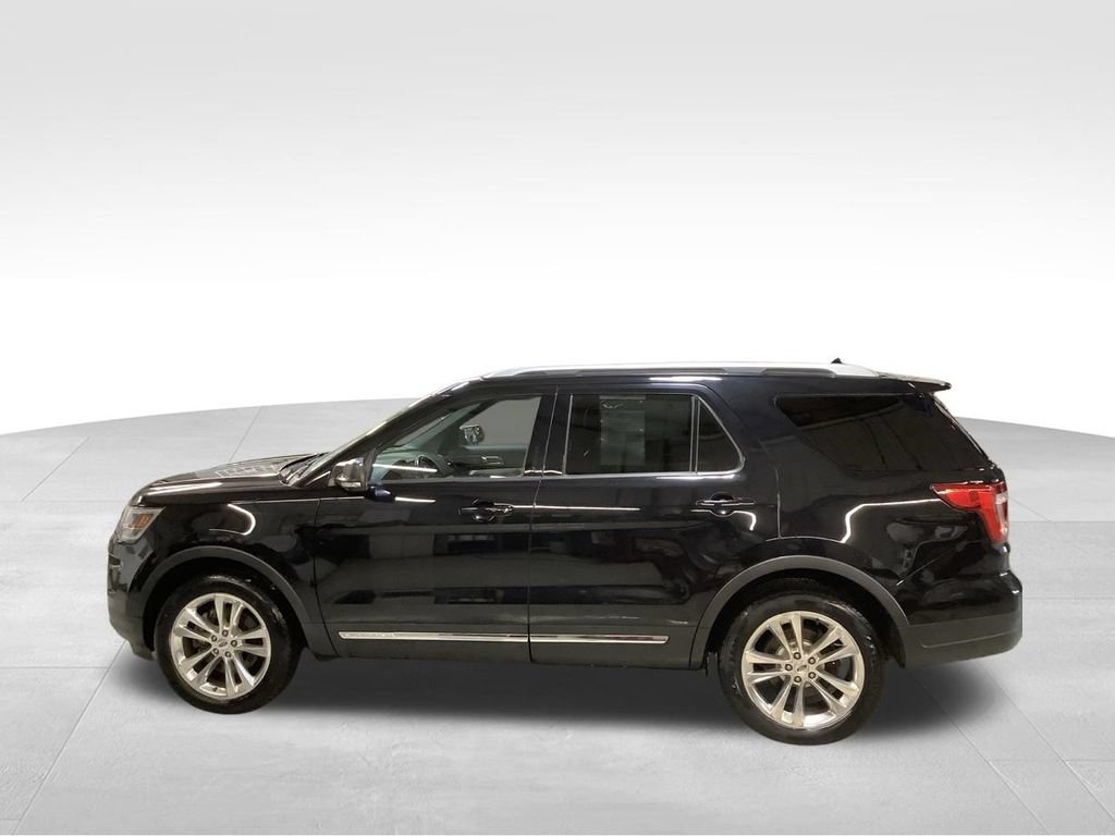 Used 2019 Ford Explorer XLT w/ Equipment Group 202A AWD/4WD image 7