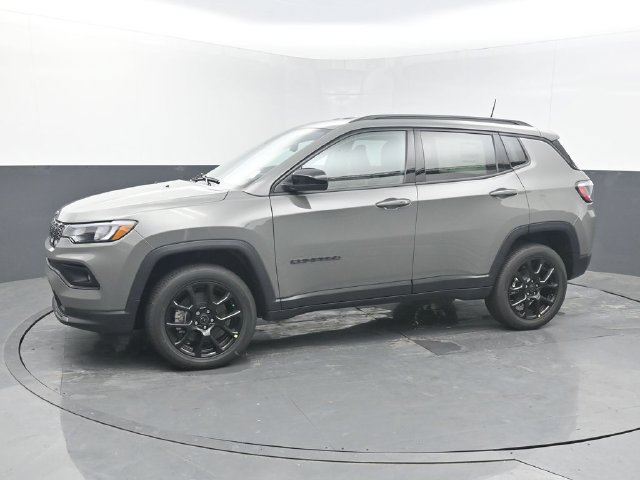 New 2027 Jeep Compass Latitude AWD/4WD image 2