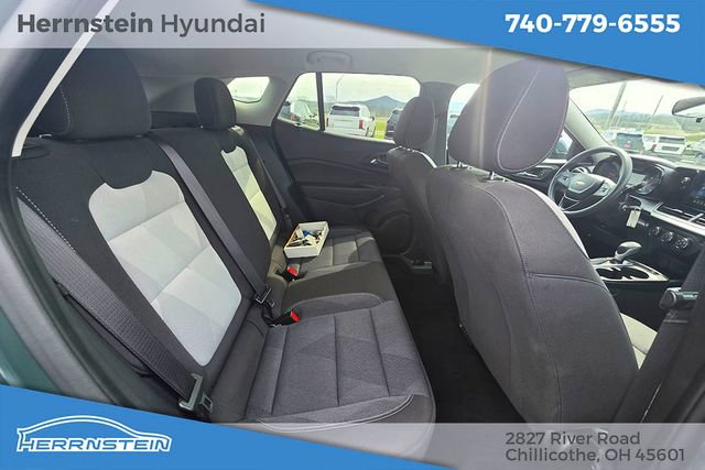 Used 2025 Chevrolet Trax LS w/ LS Convenience Package FWD image 24