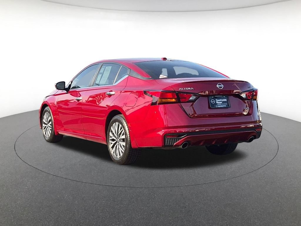 Used 2024 Nissan Altima 2.5 SV w/ SV Premium Package AWD/4WD image 7