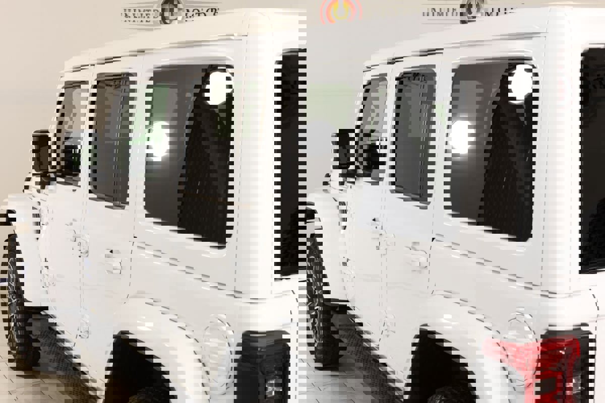 Used 2022 Jeep Wrangler Unlimited Sahara image 49