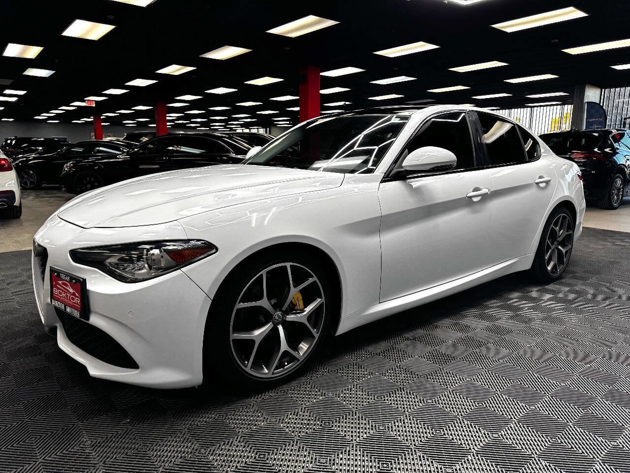 Used 2018 Alfa Romeo Giulia Ti Sport w/ Quick Order Package 22U Sport image 7