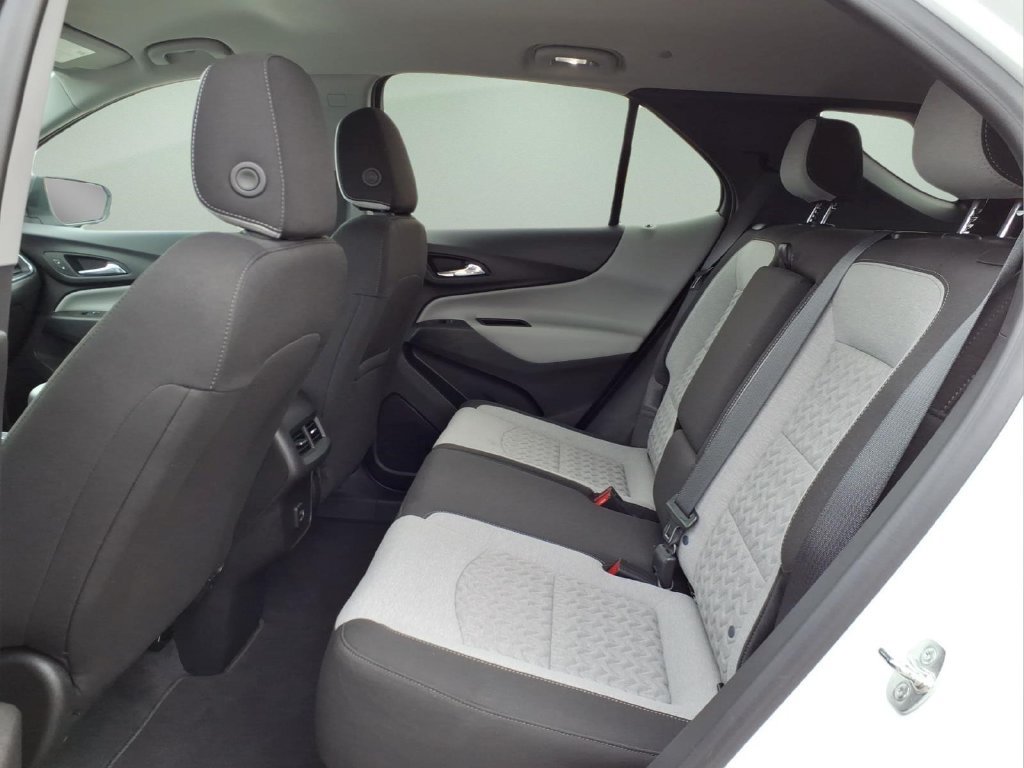 Used 2024 Chevrolet Equinox LS w/ LS Convenience Package FWD image 9