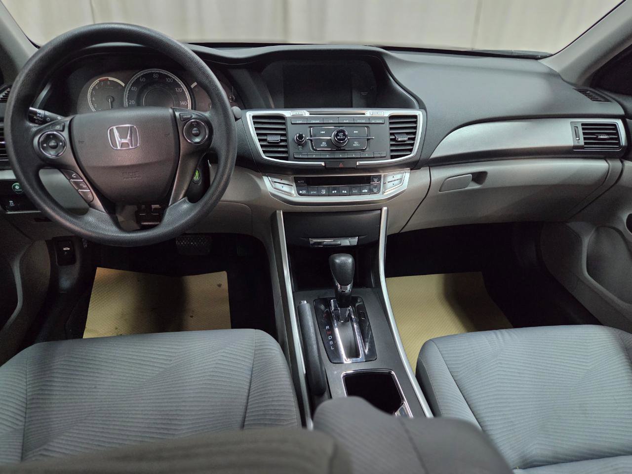 Used 2015 Honda Accord LX image 19
