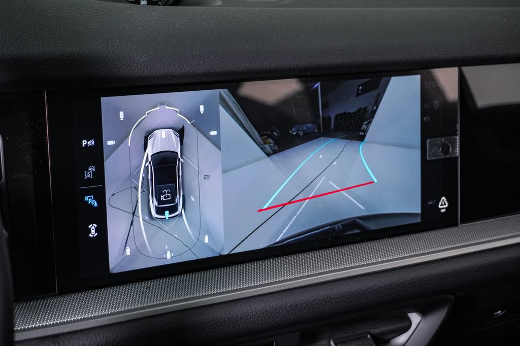 New 2026 Porsche Cayenne Coupe AWD/4WD image 23