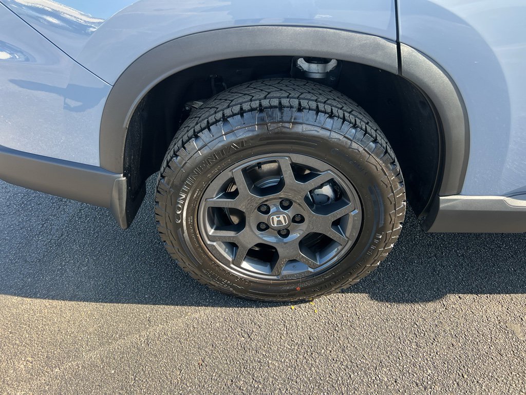 Certified 2025 Honda Pilot TrailSport image 10