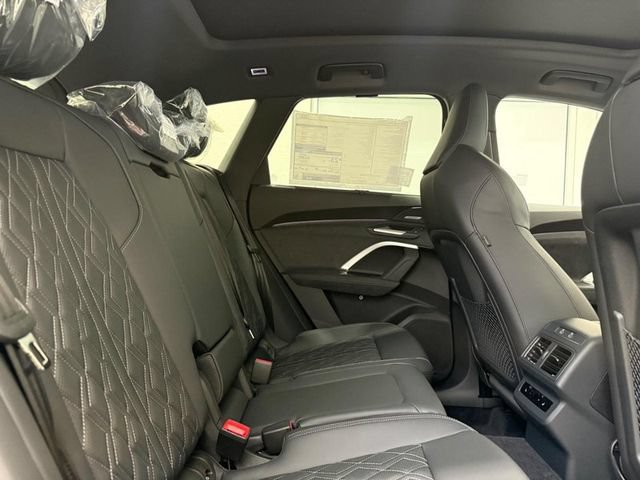 New 2026 Audi SQ5 Prestige AWD/4WD image 4